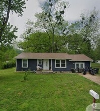 Building Photo - 1115 N Dennis Ave