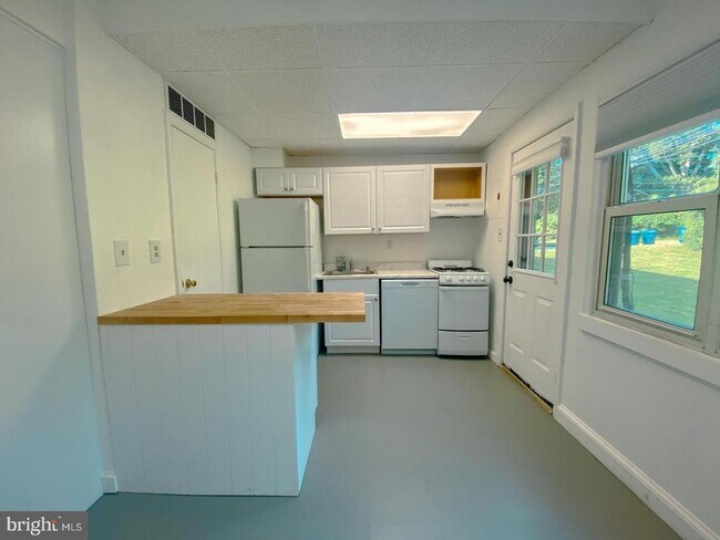 Foto del edificio - 22 S Monroe Rd