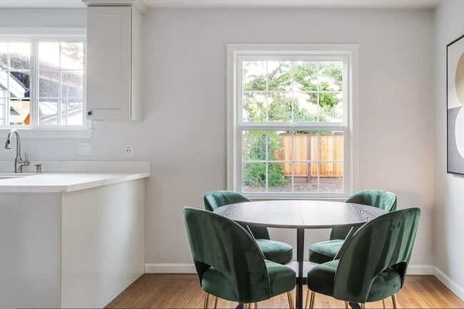 Foto del edificio - 251 C St