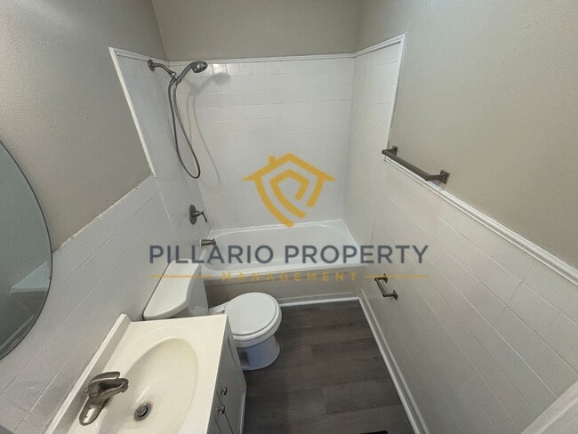 Foto del edificio - Spacious & Updated 2 Bedroom Home Near Southeast Indy Available NOW!