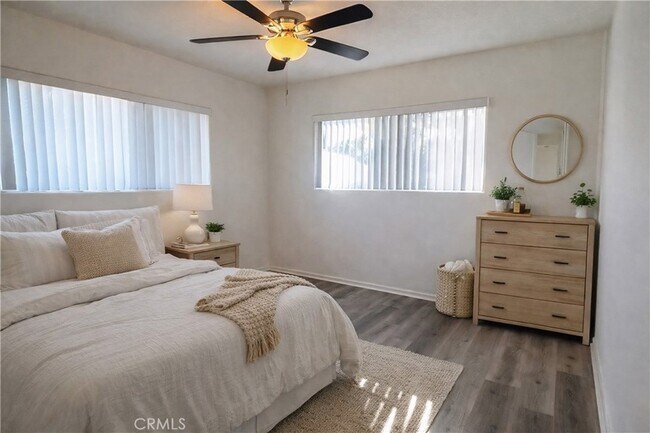 Foto del edificio - 12437 Harris Ave