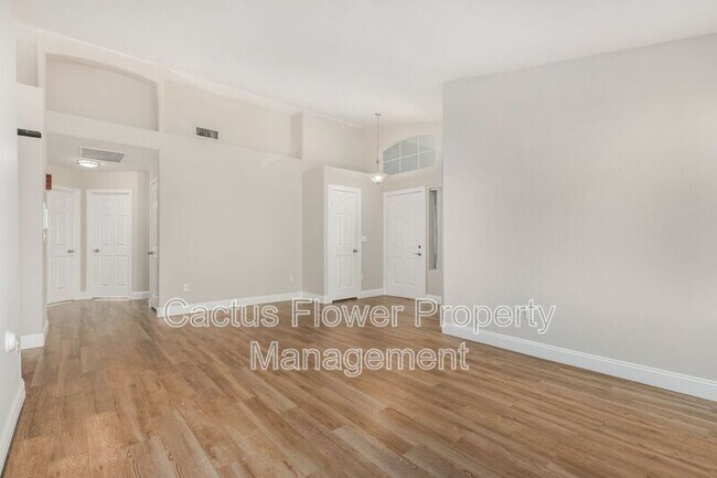 Building Photo - 4617 E Scott Ave