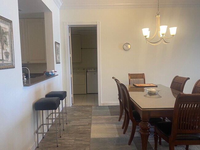 Foto del edificio - 32 Harbour Isle Dr W