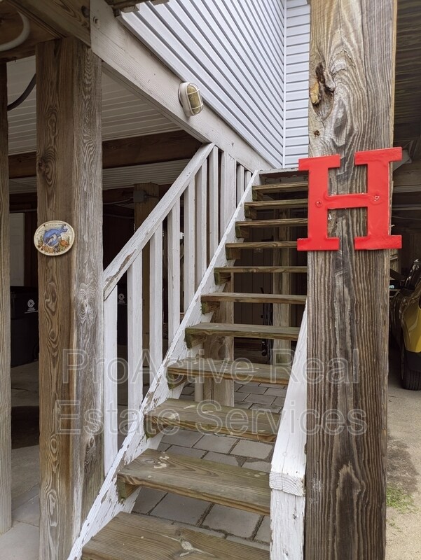 Primary Photo - 1326 W Ocean View Ave