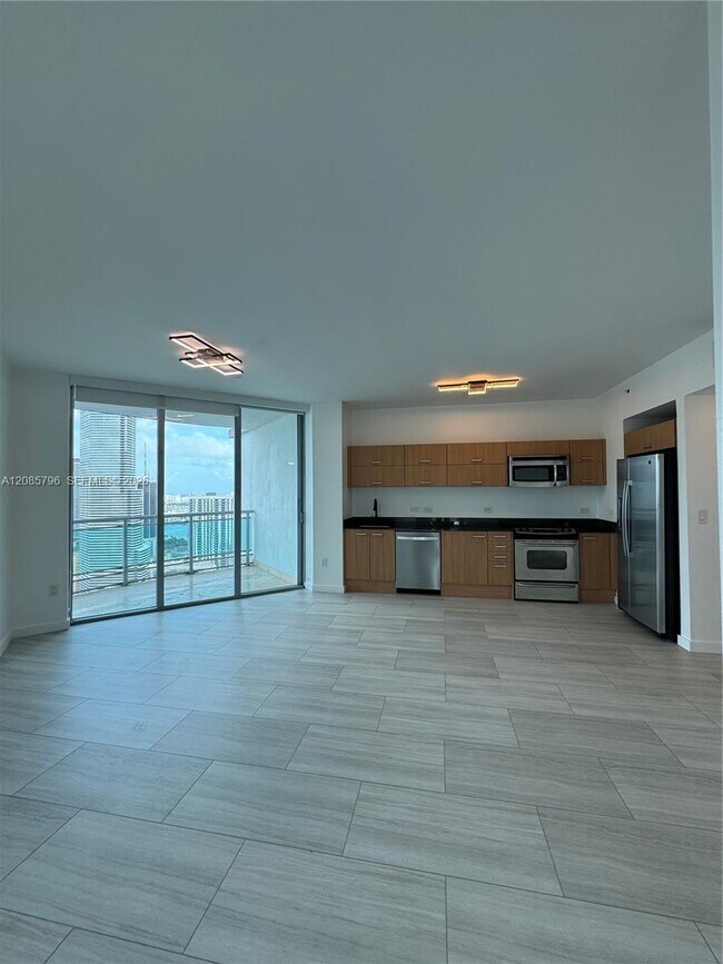 Building Photo - 350 S Miami Ave