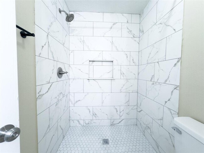 Foto del edificio - 13523 Hampton Falls Dr