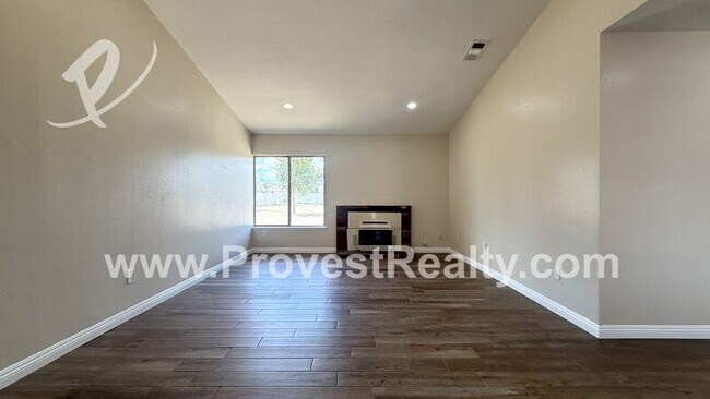 Foto del edificio - 12400 Pacoima Rd