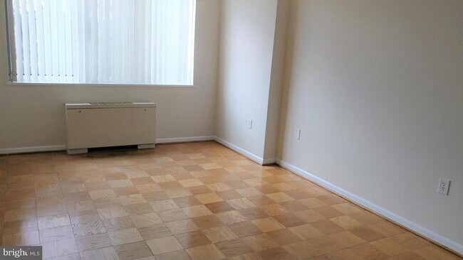 Foto del edificio - 10500 Rockville Pike