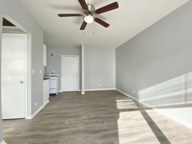 Foto del edificio - 4031 N Kenmore Ave