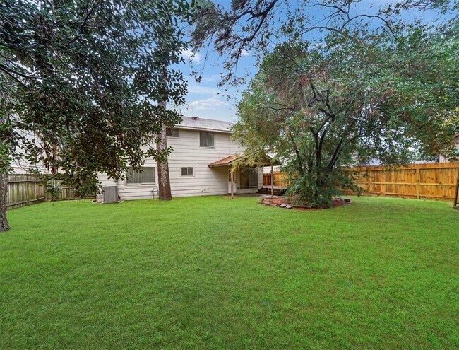 Foto del edificio - 3910 Wells Mark Dr