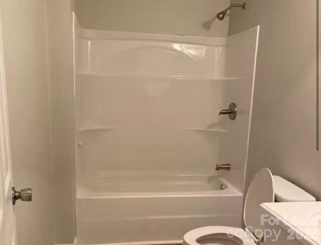 Building Photo - 135 Mill Rd