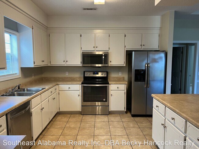 Building Photo - 3 br, 2 bath House - 213 Camden Dr