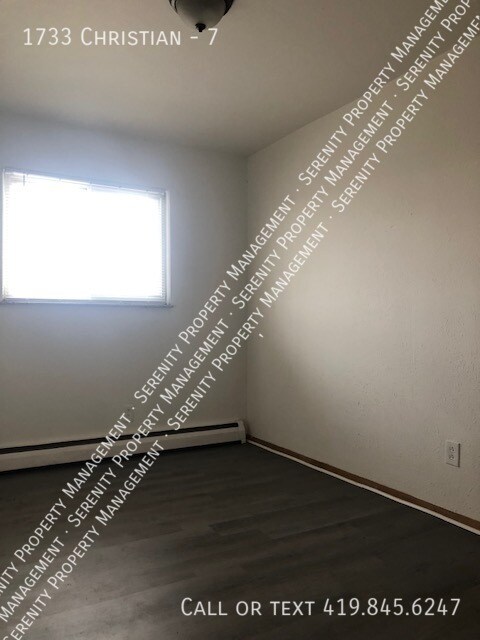 Building Photo - 1733 Christian Ave