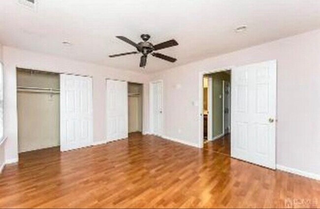 Foto del edificio - 208 Woodbridge Commons Way