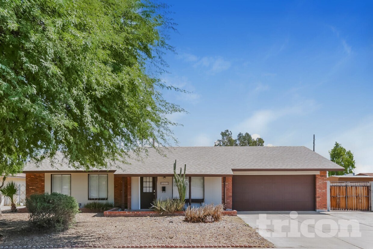 Foto principal - 9215 N 39th Dr