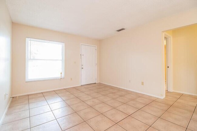 Building Photo - 1038 Orienta Ave
