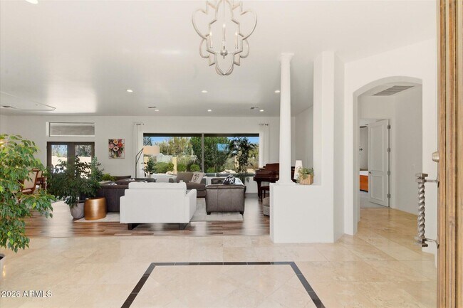 Foto del edificio - 8044 E Tether Trail