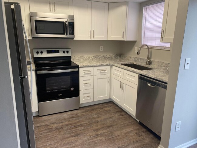 Foto del edificio - 7755 Hansgrove Ct