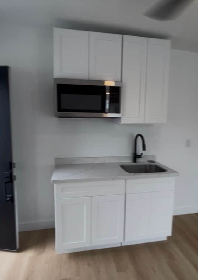 Photo - 2616 W Beverly Blvd Apartment