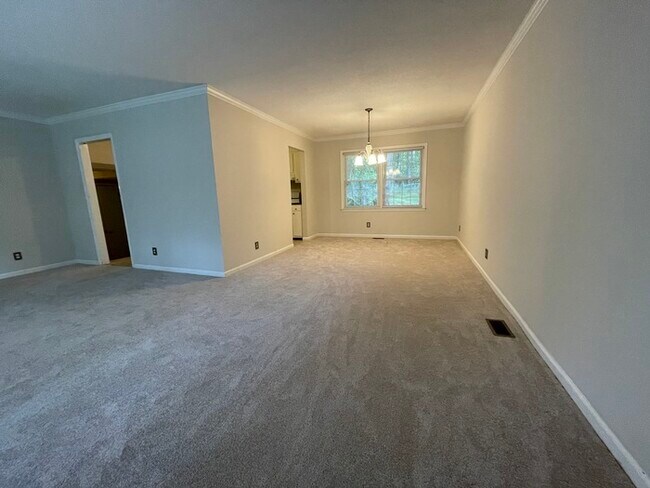 Photo - Chapel Hill 4 Br Home For Rent