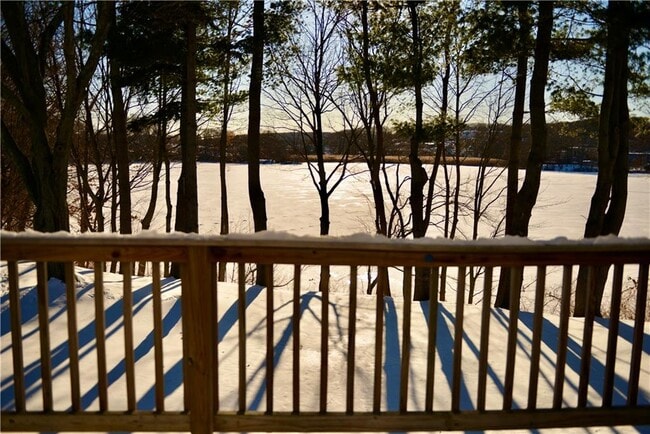 Building Photo - 76 Batcheller Ave