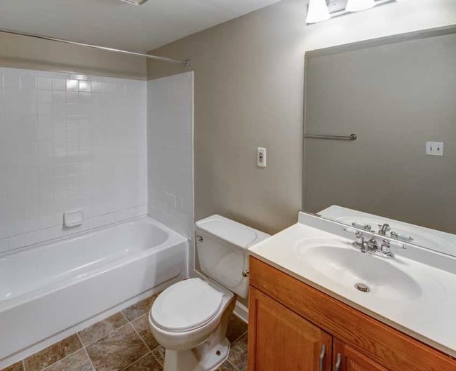 Lakeview Apartments Farmington Hills, MI