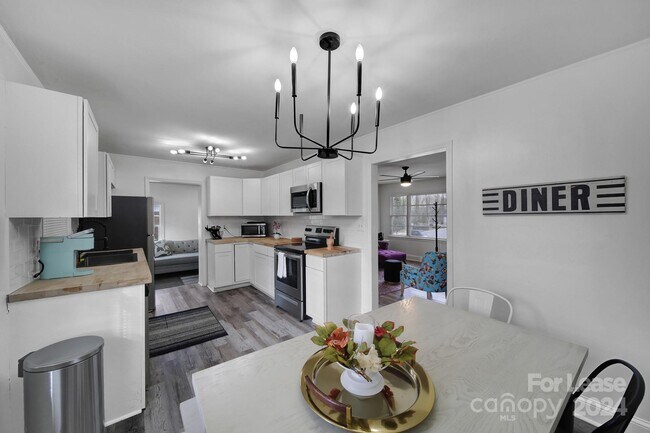 Foto del edificio - 1838 Eastway Dr