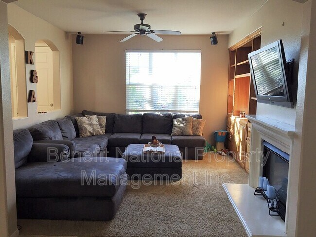 Foto del edificio - 27533 Sunray Ct