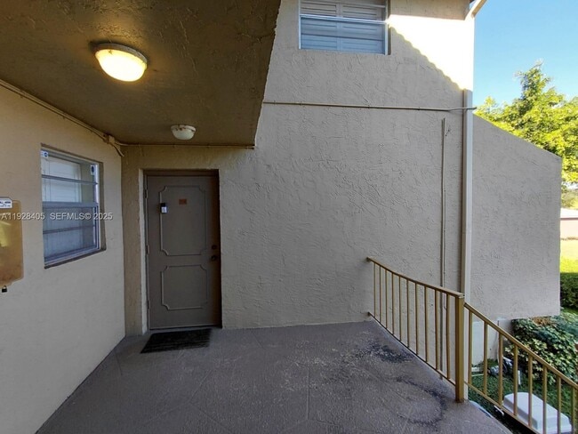 Building Photo - 11101 Royal Palm Blvd