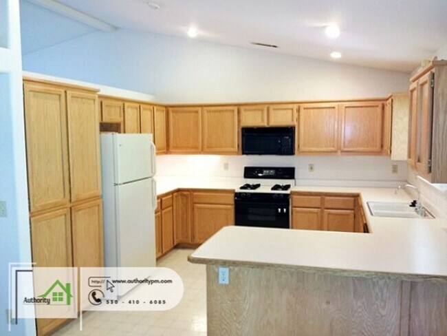 Foto del edificio - 3323 Forest Homes Dr