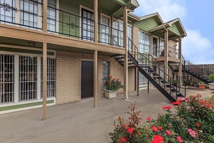 Foto principal - 1776 Gessner Rd