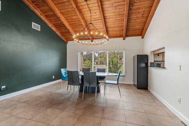 Building Photo - 12192 Branding Iron Ct