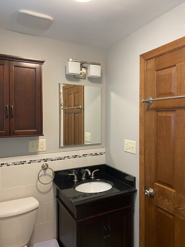 Foto del edificio - 2346 W Dickens Ave