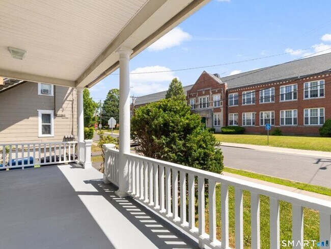 Foto del edificio - 171 Bassett St