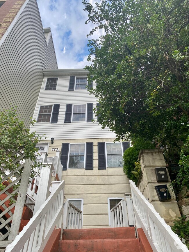 Building Photo - 783 Irving Street NW