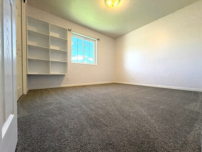 Foto del edificio - 3492 Stonegate Dr