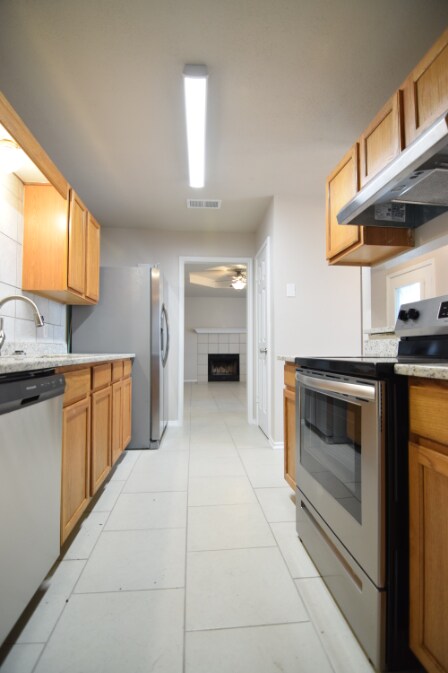 Building Photo - 129 Boxer St