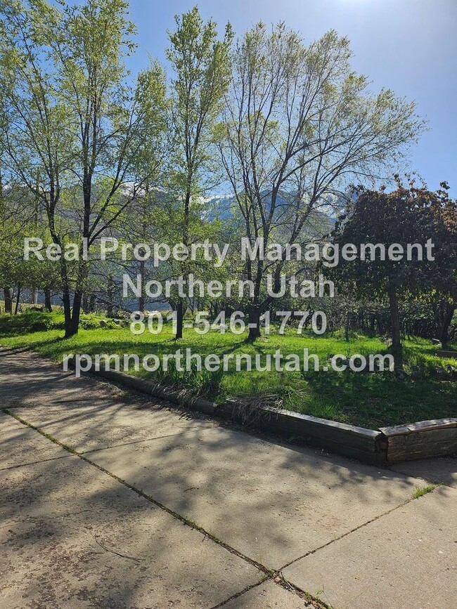 Foto del edificio - 3 Bedroom 2 Bath Home in Layton Now Availa...