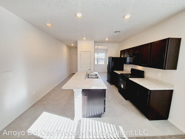 Building Photo - 3 br, 2 bath House - 907 Desert Senna Ave SW