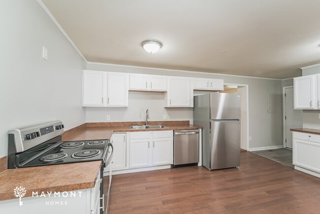 Building Photo - 3973 Maderia Dr NW