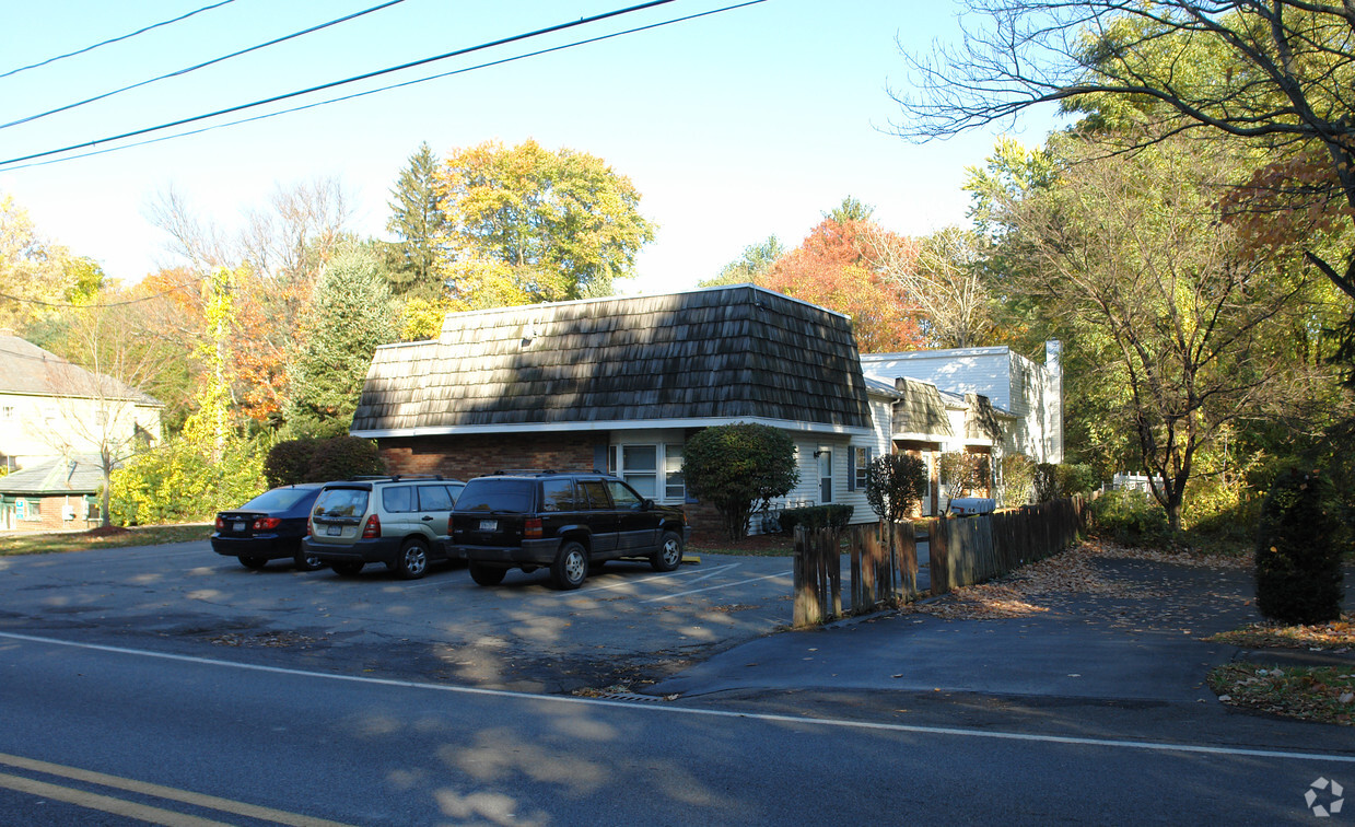 Primary Photo - 64 Hudson Ave