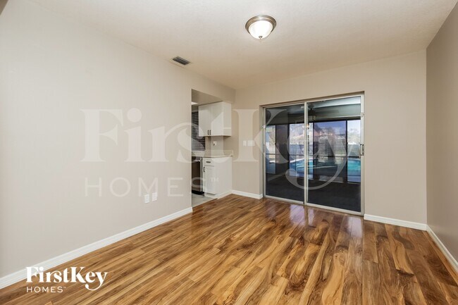 Foto del edificio - 2144 Pellam Blvd