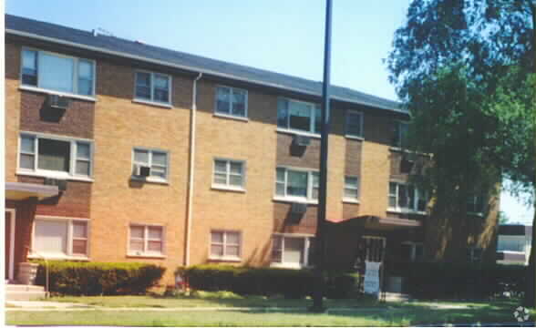 Building Photo - 7859 S Rutherford Ave