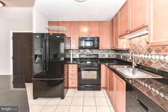 Building Photo - 851 N Glebe Rd Building Photo - 851 N Glebe Rd