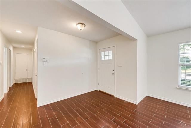 Building Photo - 2105 Decator Dr