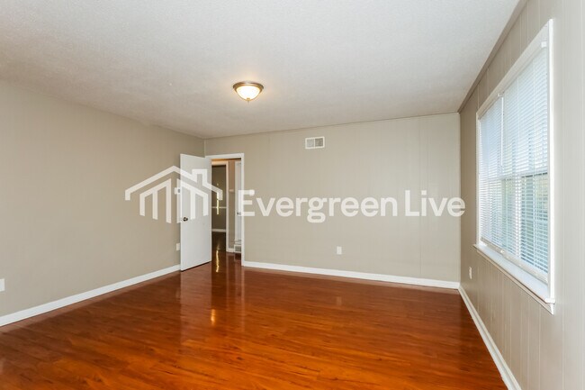 Foto del edificio - 3842 Kipling Ave