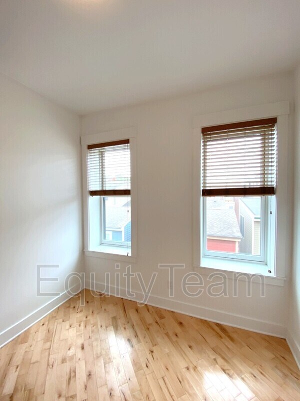 Building Photo - 1413 Race St