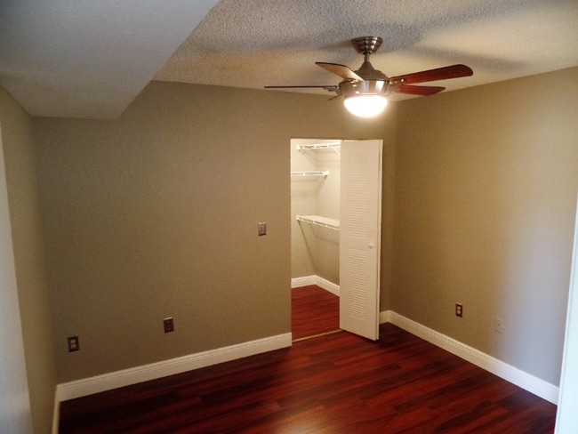 Photo - 2881 N Oakland Forest Dr Apartment