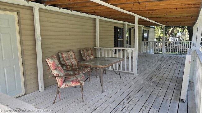 Building Photo - 44 Crawford Dr