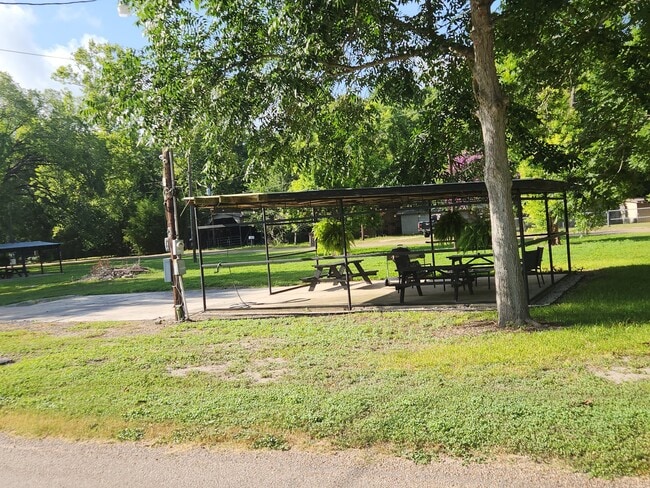 Building Photo - 336 Co Rd 90B